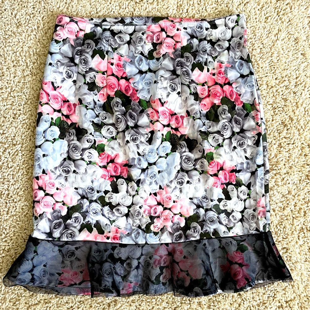 Floral mermaid skirt with lace detail trimming